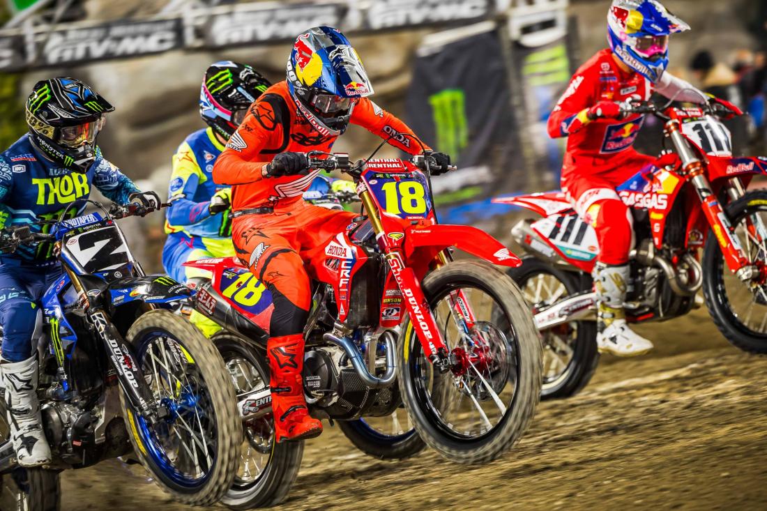 Supercross 2024, Anaheim 1 O Jett Lawrence γράφει ιστορία στα 450, ως